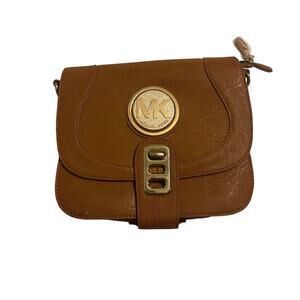 Classic Michael Kors brown leather cross over purse